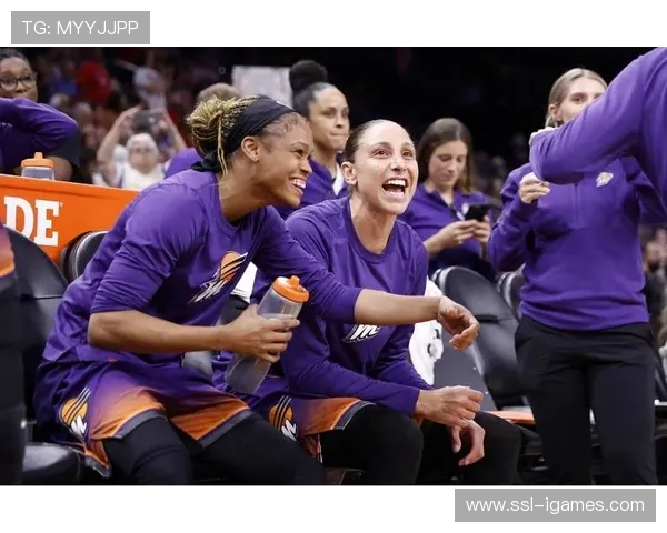 水星主场为陶乐西举办致敬仪式,名宿到场